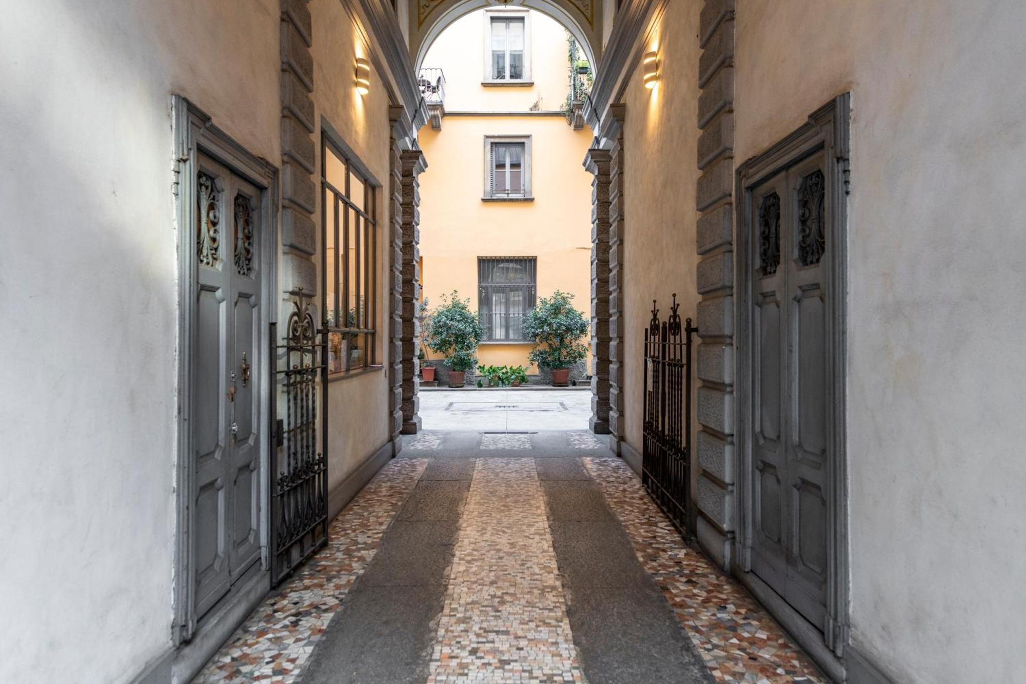 Bright Mini Studio In The Heart Of Milano Eksteriør billede