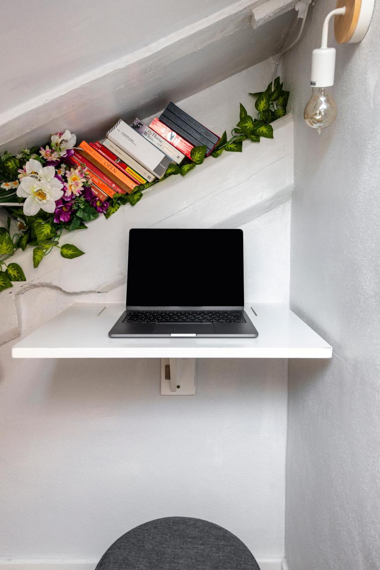 Bright Mini Studio In The Heart Of Milano Værelse billede
