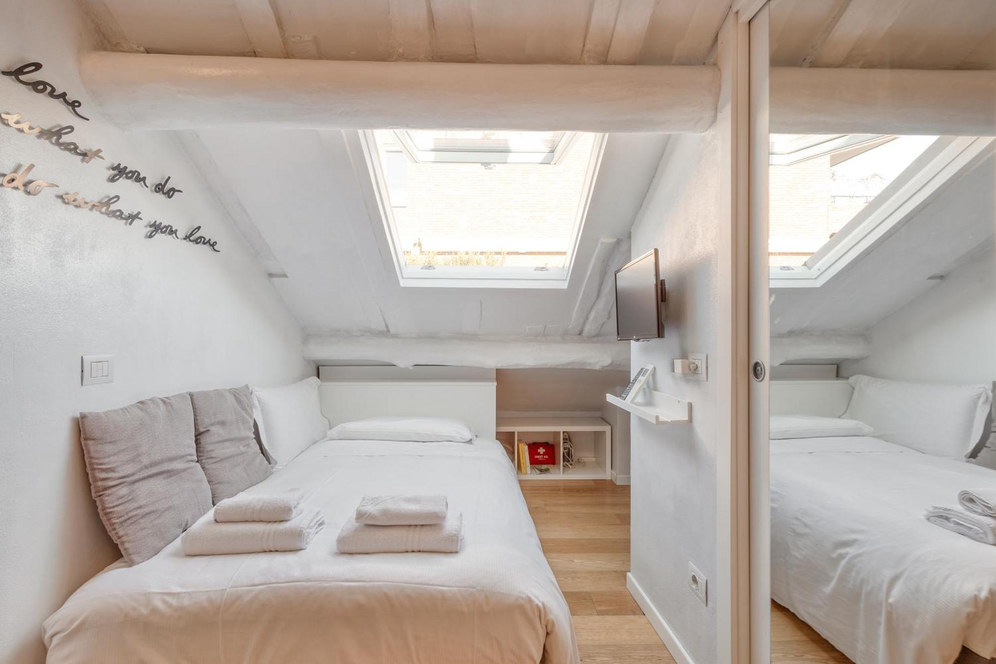 Bright Mini Studio In The Heart Of Milano Eksteriør billede